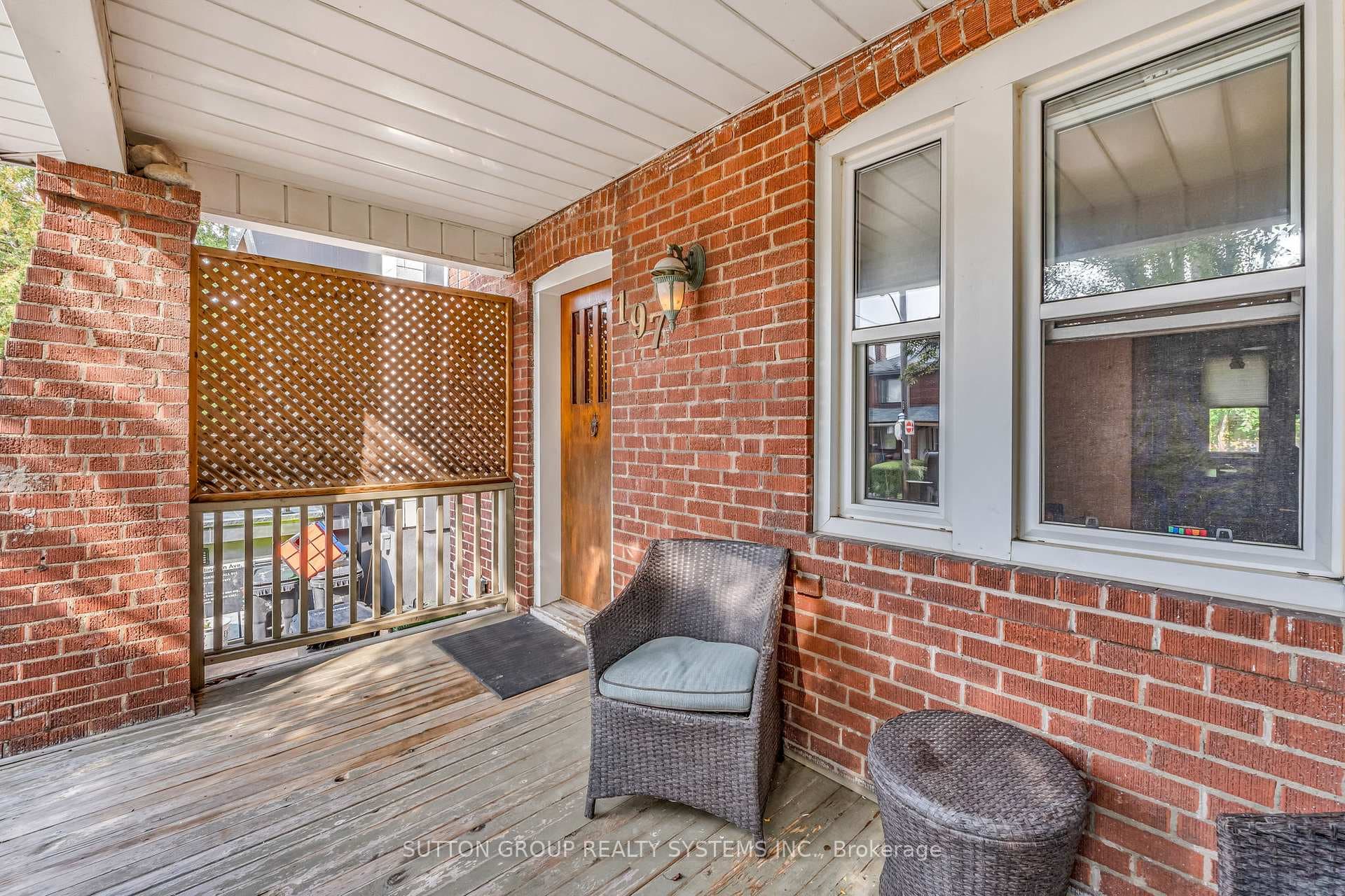 197 Arlington Avenue photo 3