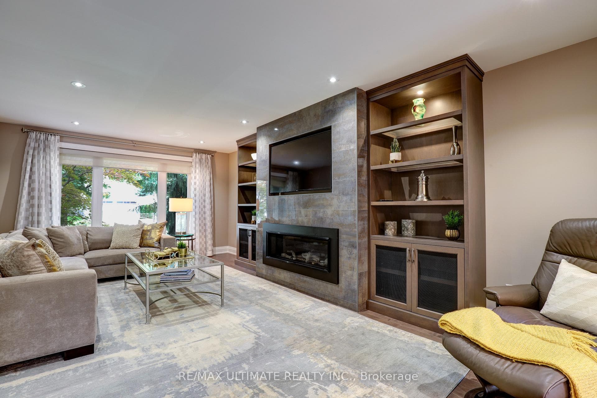 142 Abbeywood Trail photo 4