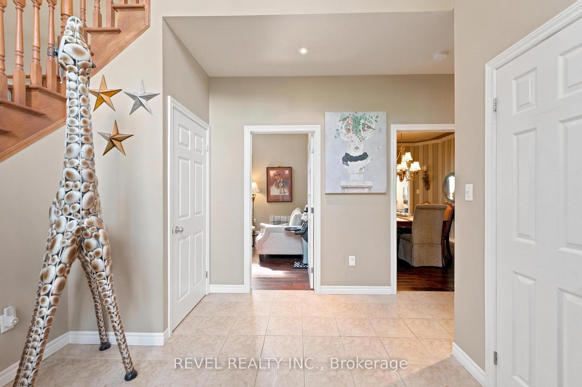 207 Valridge Drive photo 4