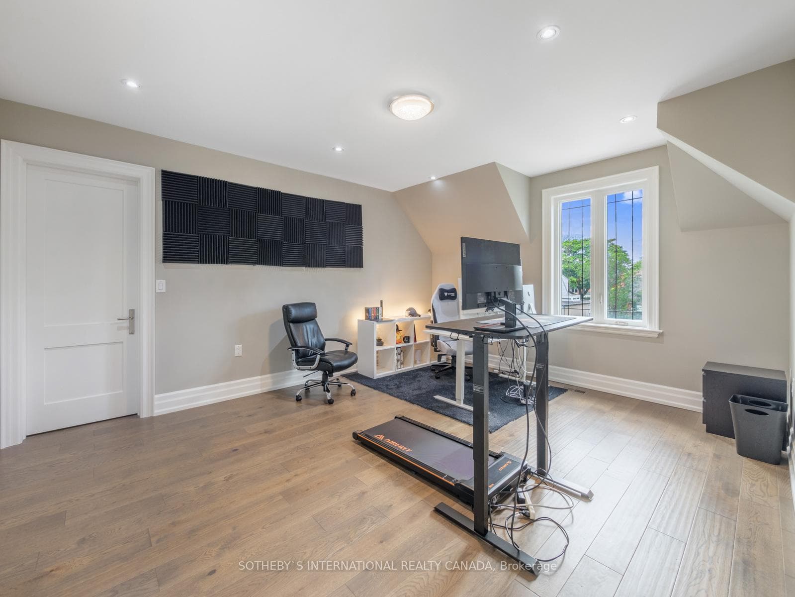 1092 Henley Road photo 30