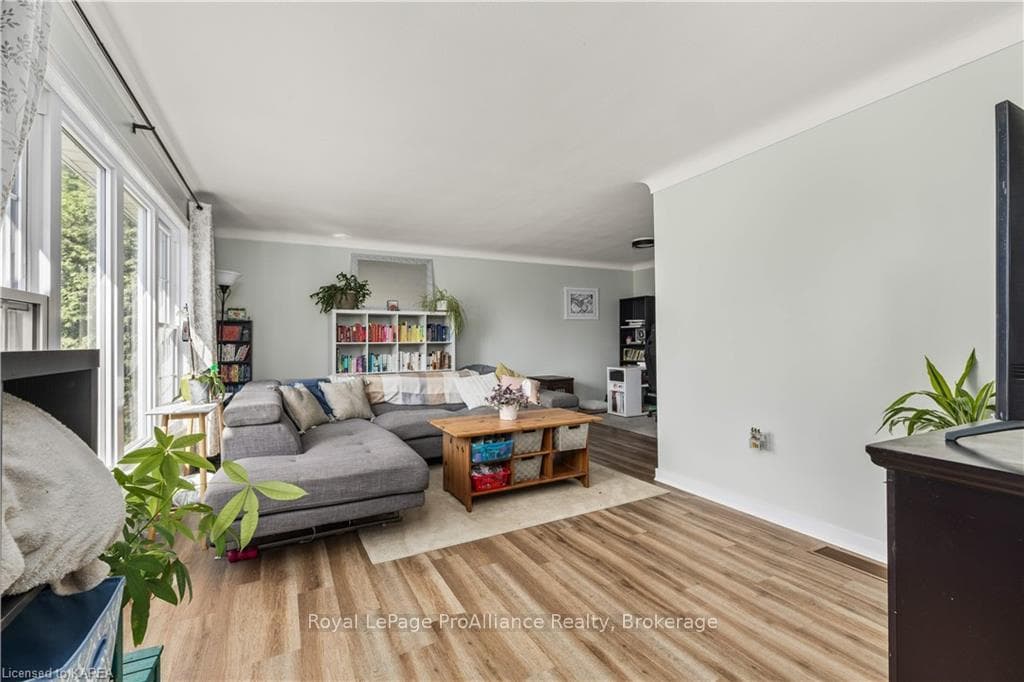 31 CAMBRIDGE Crescent photo 8