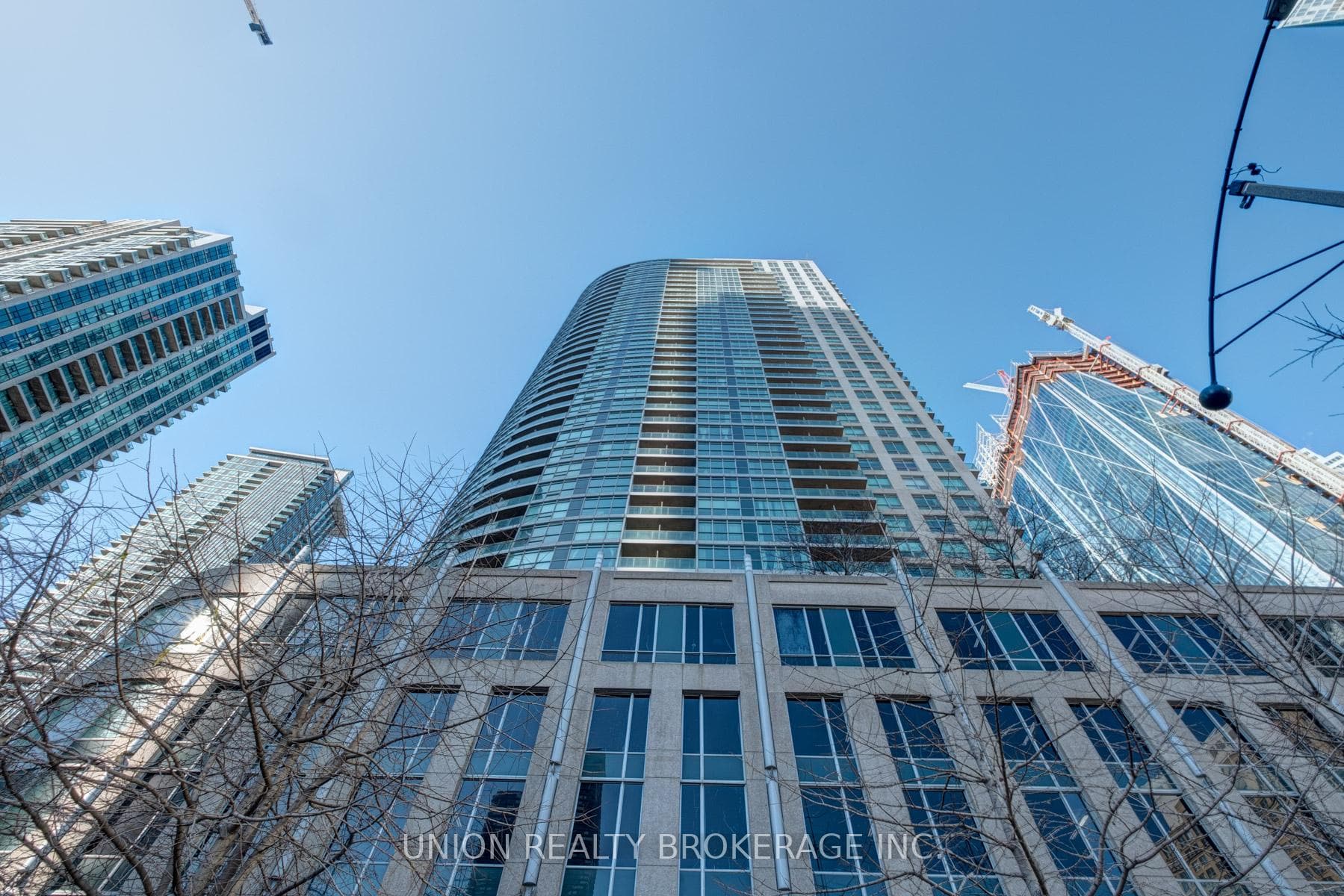 18 Yonge Street Unit 606 photo 3