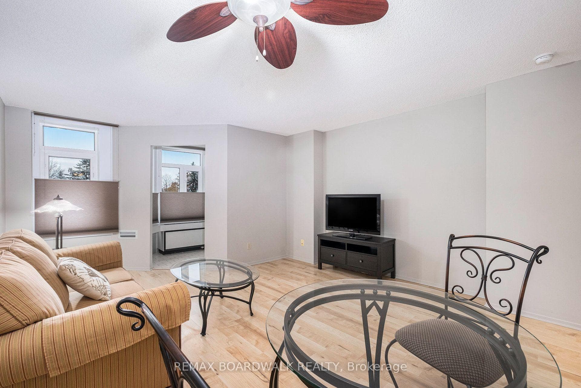 1025 Grenon Avenue Unit 210 photo 10