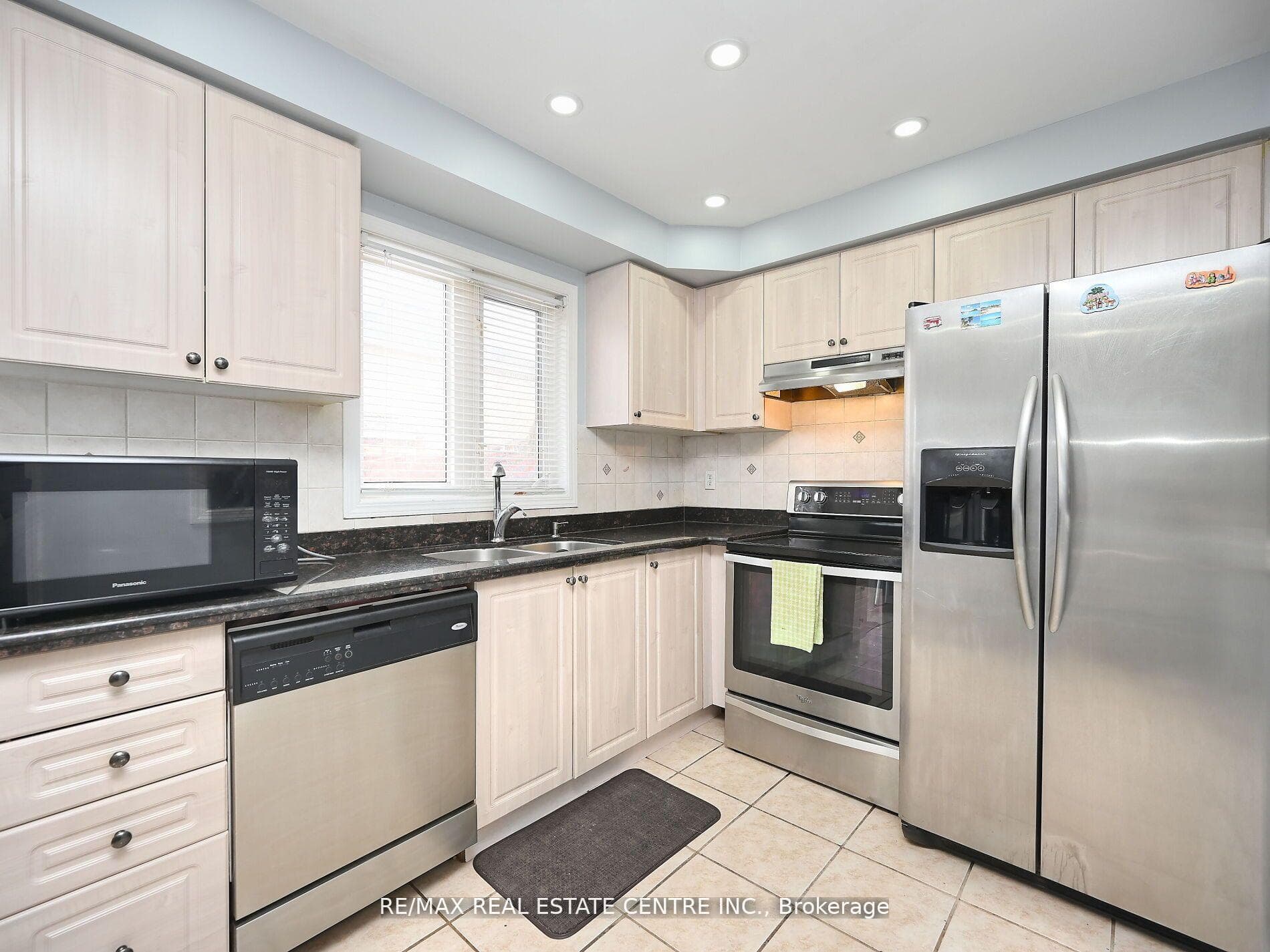 937 Tambourine Terrace photo 14