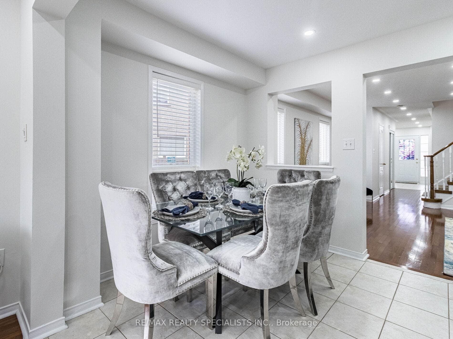 Breakfast Room