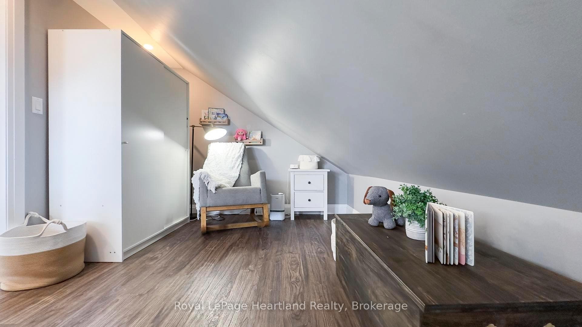 41581 SUMMERHILL Road photo 32