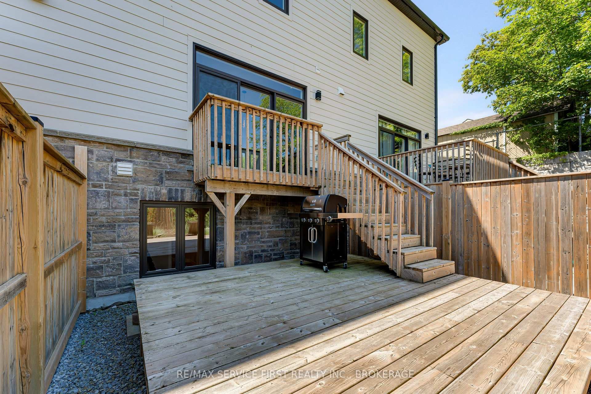 15 Grange Street photo 44