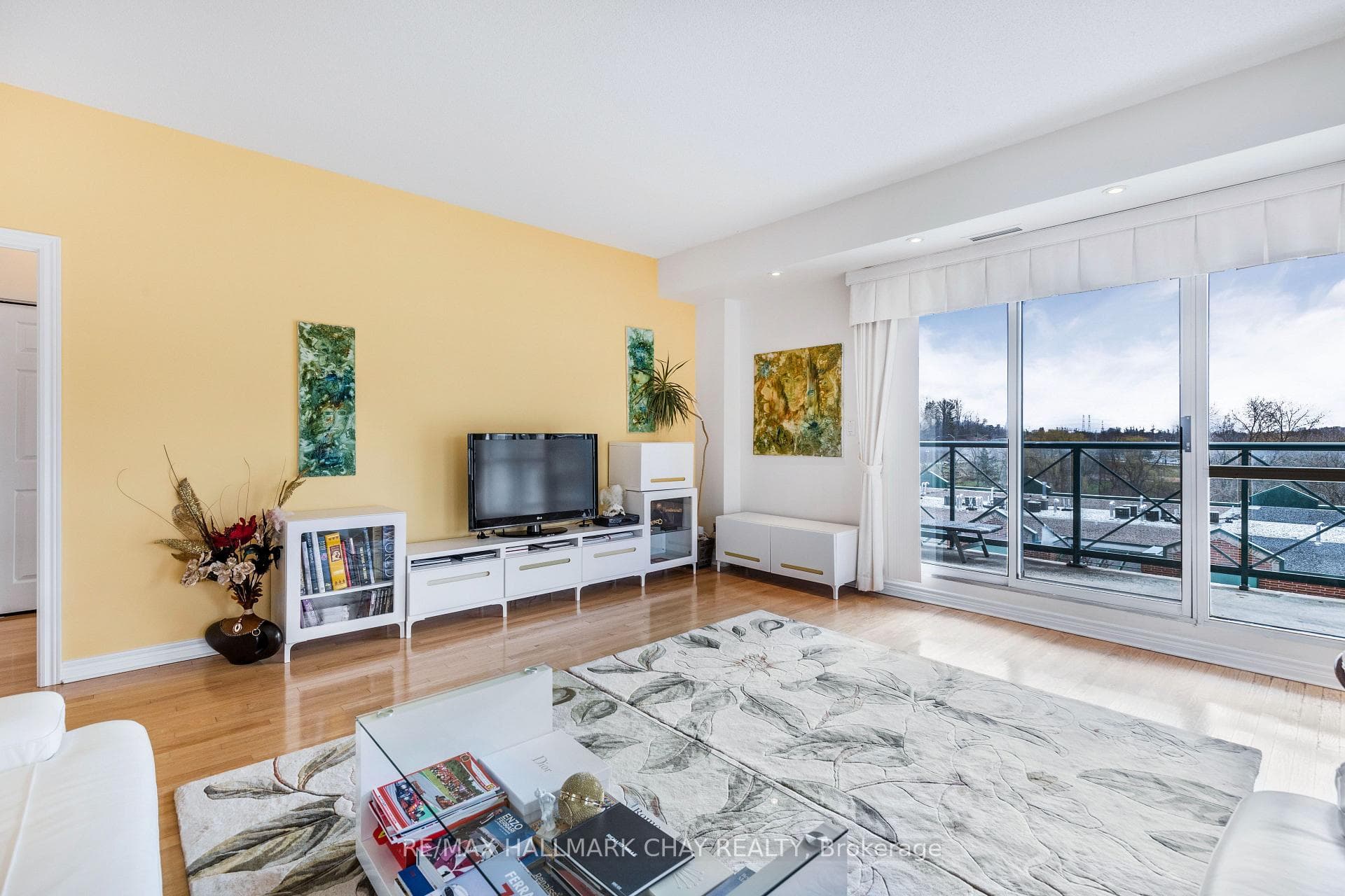 121 Woodbridge Avenue Unit 500 photo 8