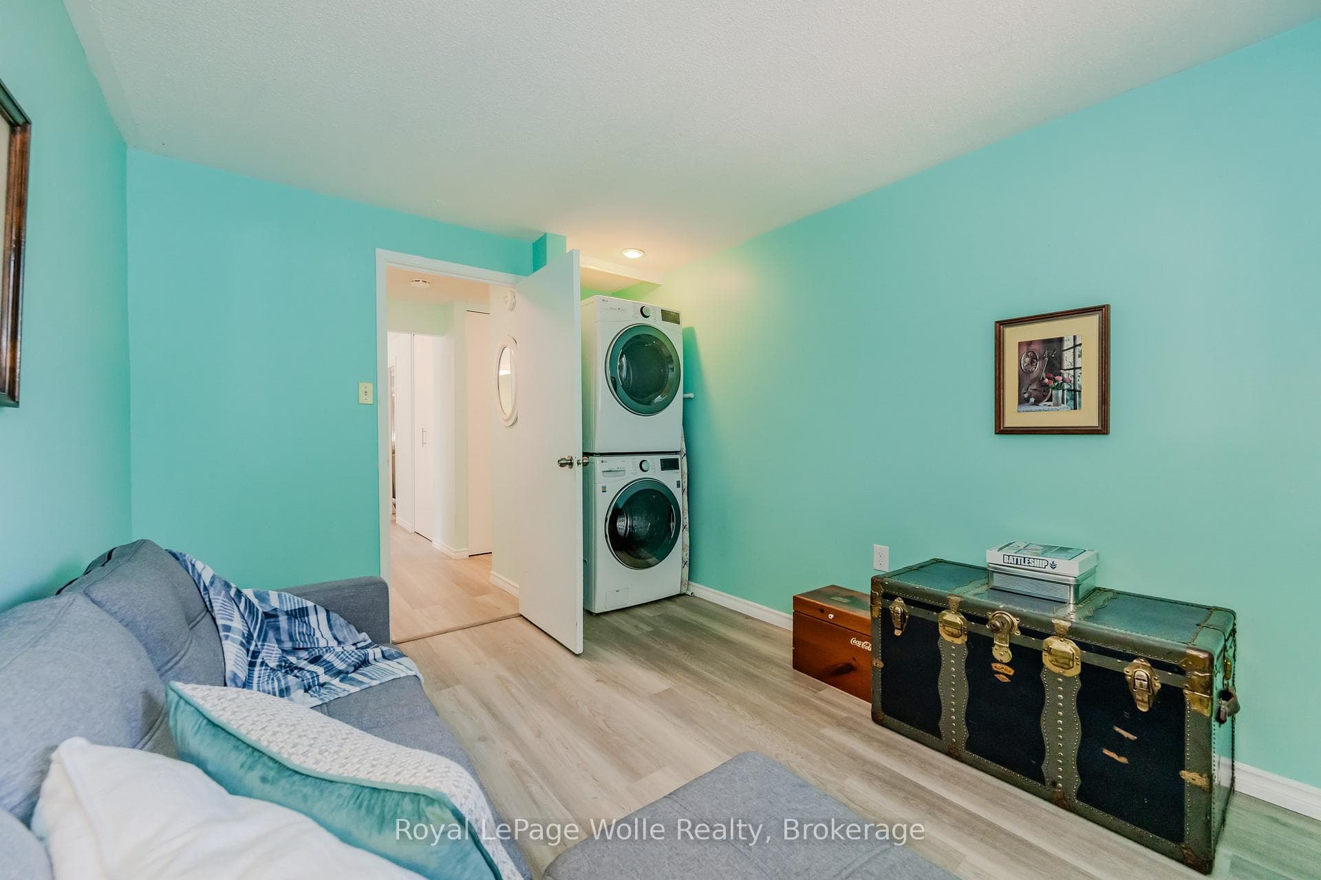 310 Sandowne Drive photo 16