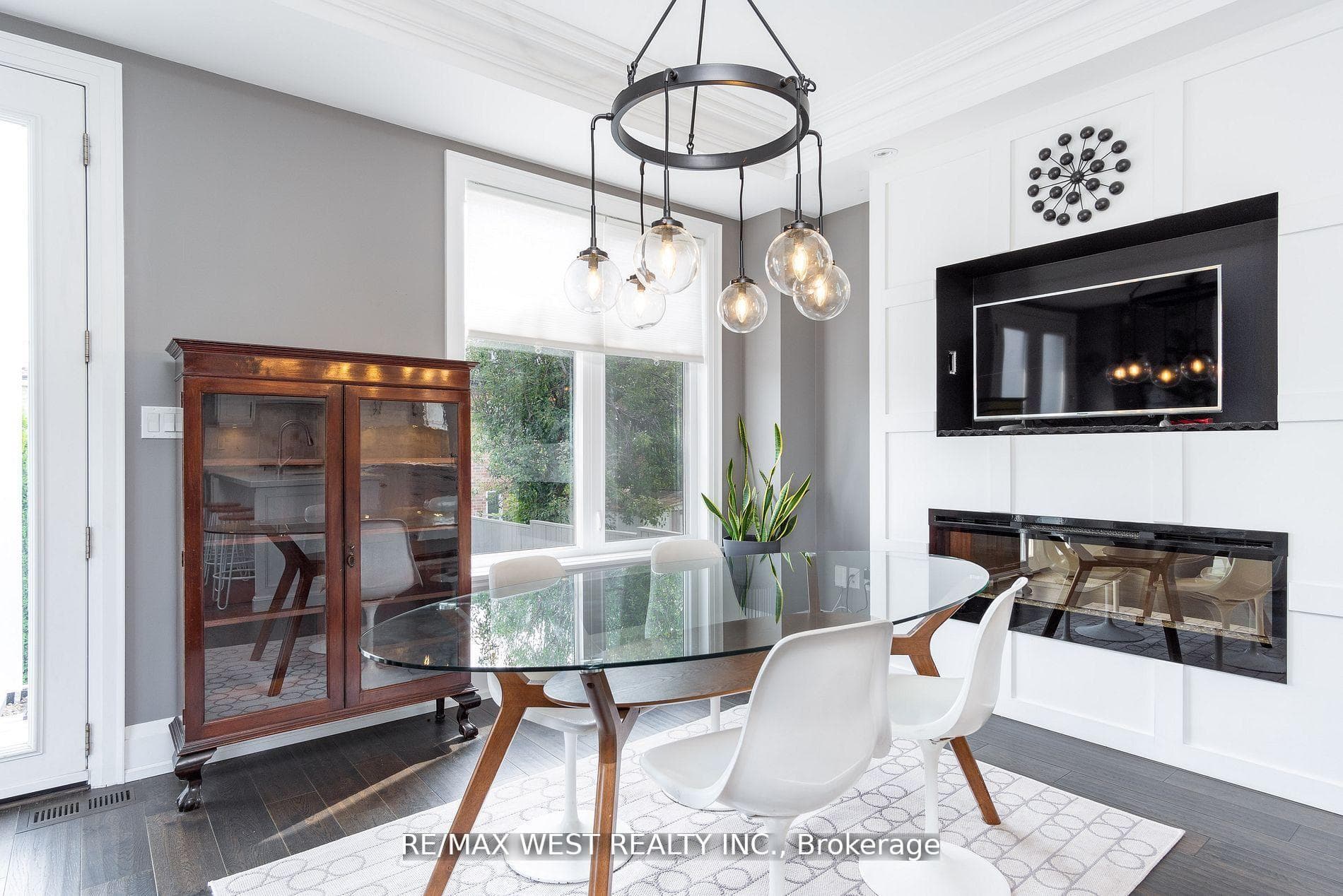 1 Rowan Avenue photo 11