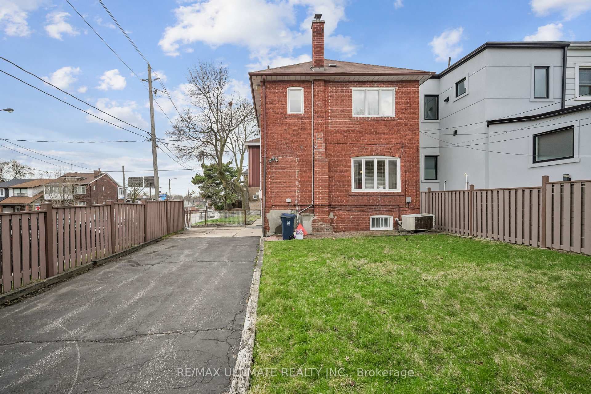 165 Sellers Avenue photo 28