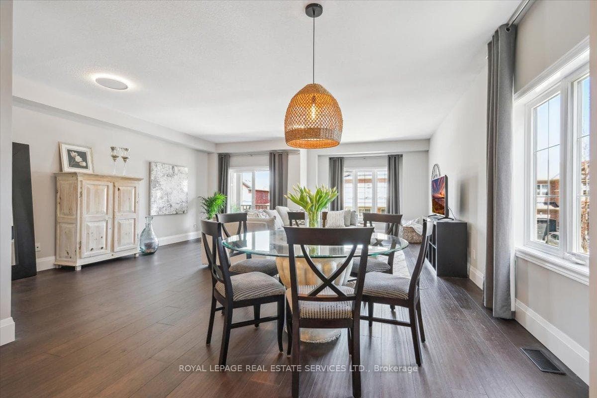 310 Humphrey Street photo 18