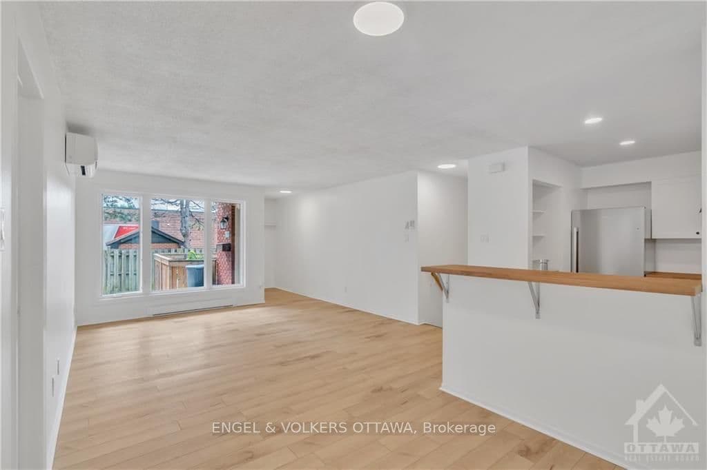 1768 MARSALA Crescent Unit 110 photo 4