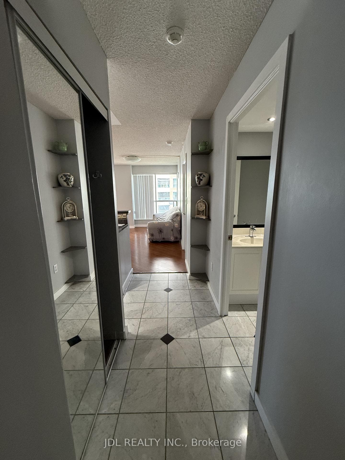 23 Lorraine Drive Unit 1012 photo 9