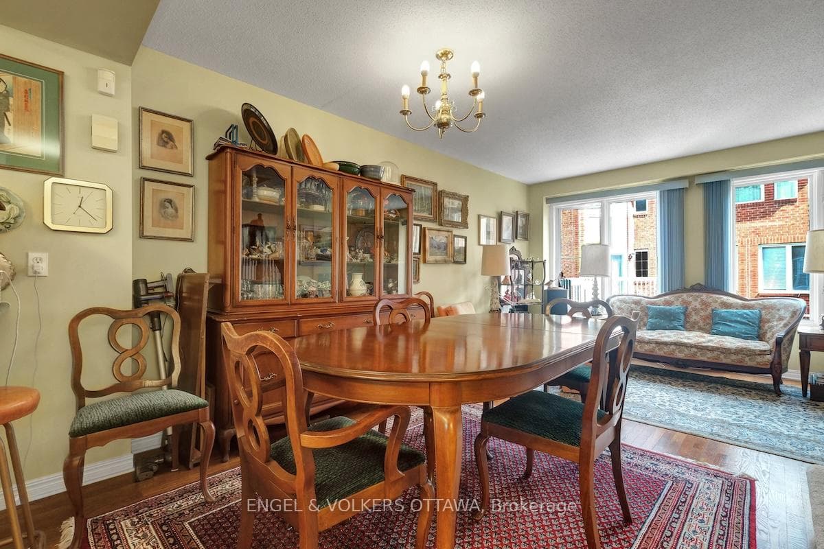 6 Stockport Private photo 14