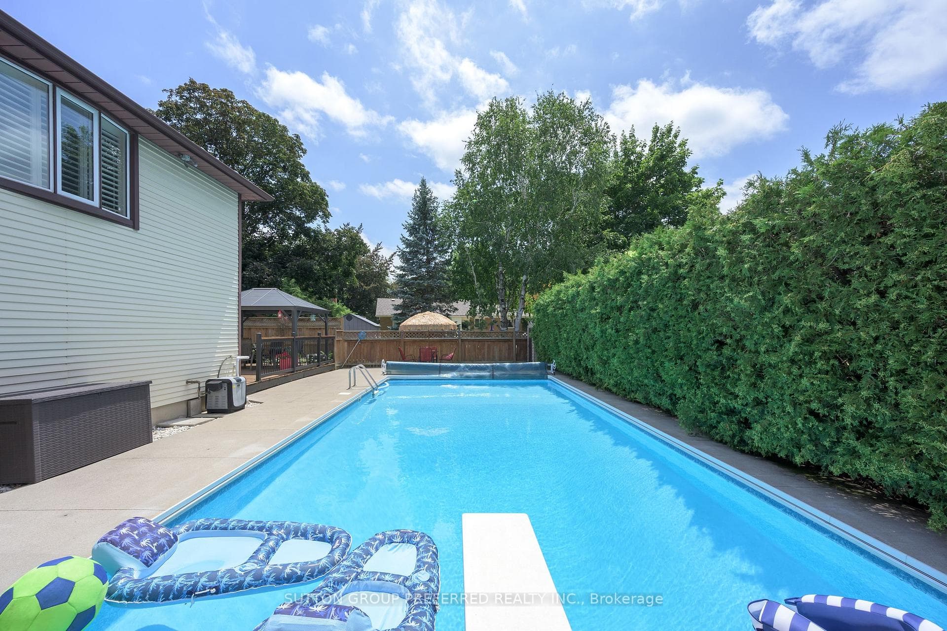 90 Glenburnie Crescent photo 11