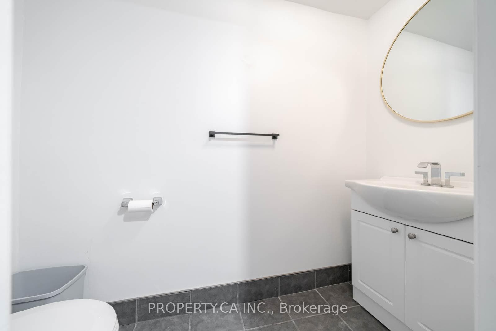 2657 Yonge Street Unit Main photo 12
