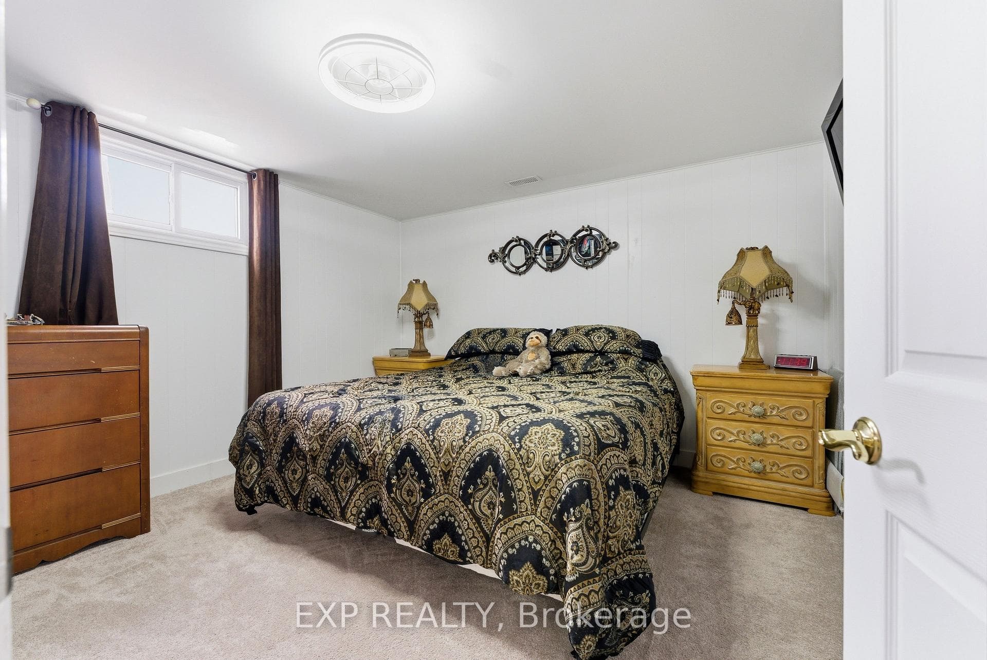 56 Graham Street photo 35