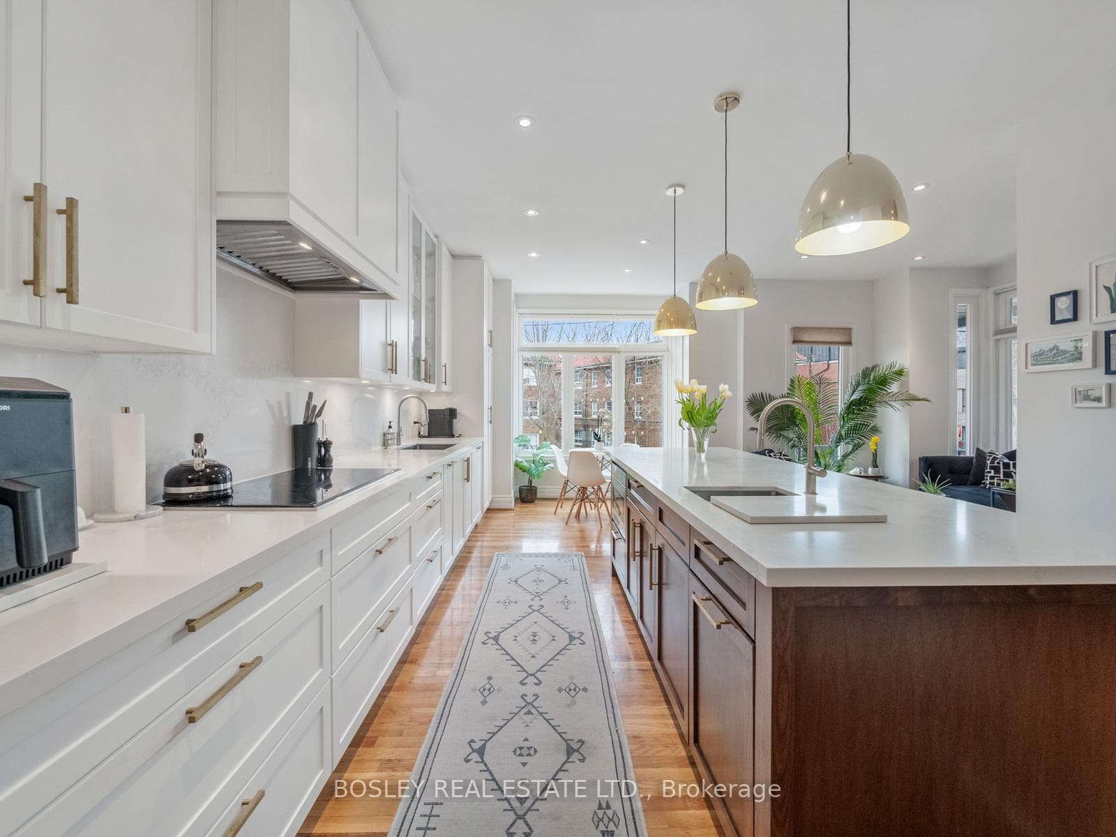 8 De Savery Crescent photo 7