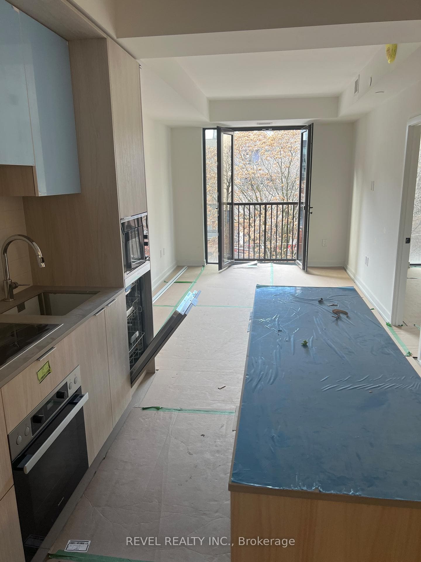 123 Portland Street Unit 401 photo 8