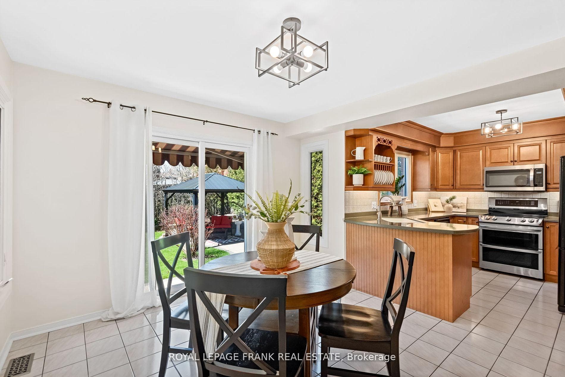 280 Salerno Street photo 11