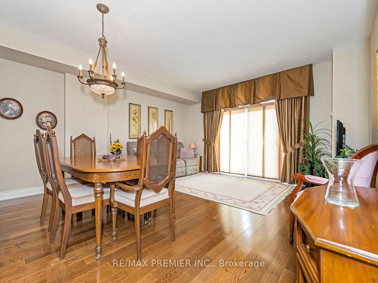 10211 Keele Street Unit 302 photo 15