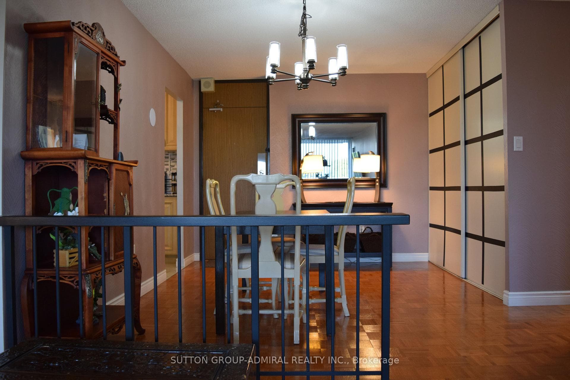 260 Scarlett Road Unit 804 photo 17