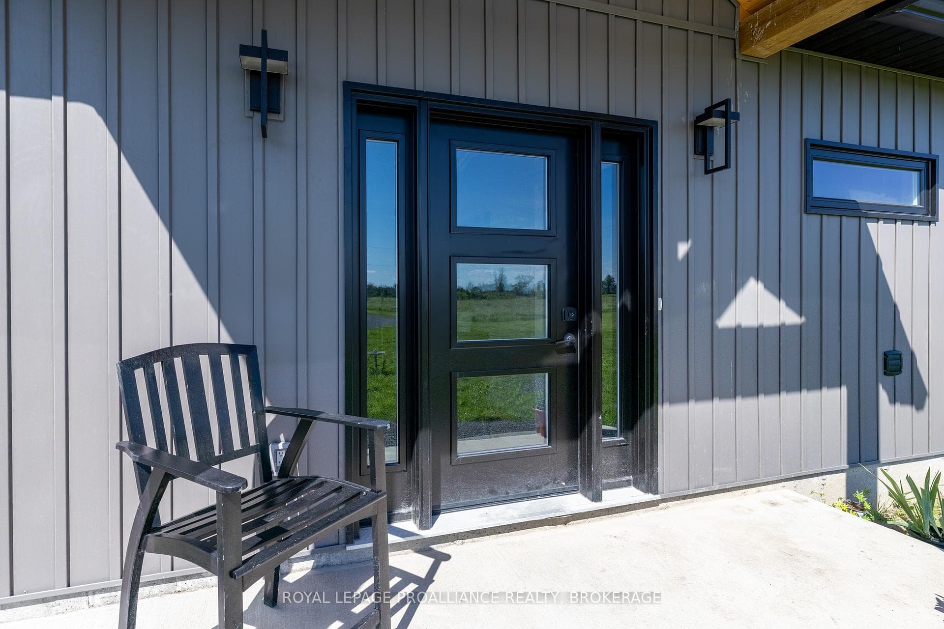 292 Kyes Road photo 5