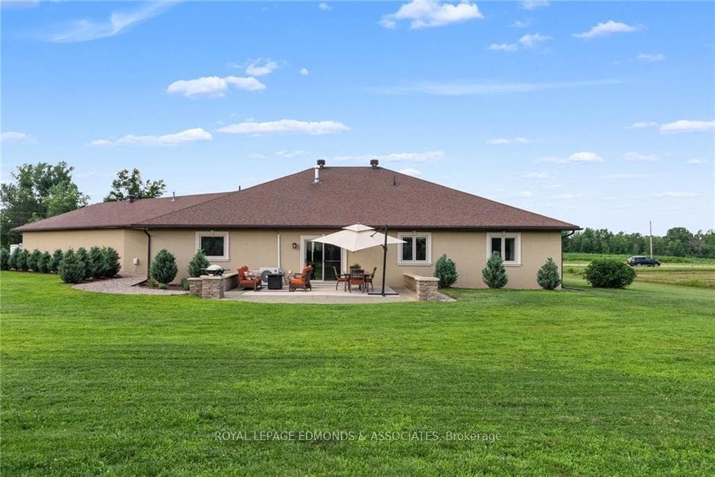 749 CHENAUX Road photo 27