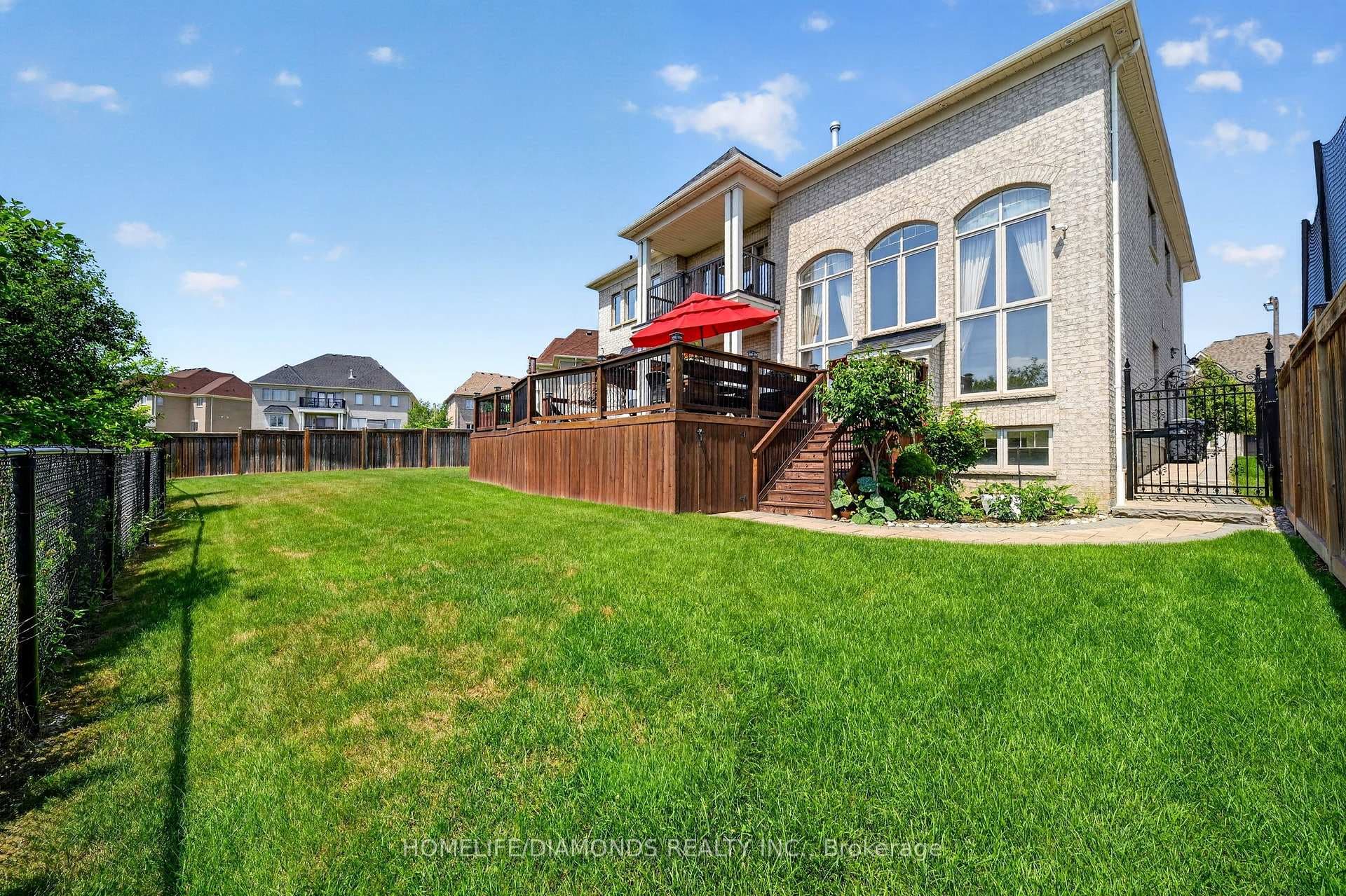 115 LATANIA Boulevard photo 8