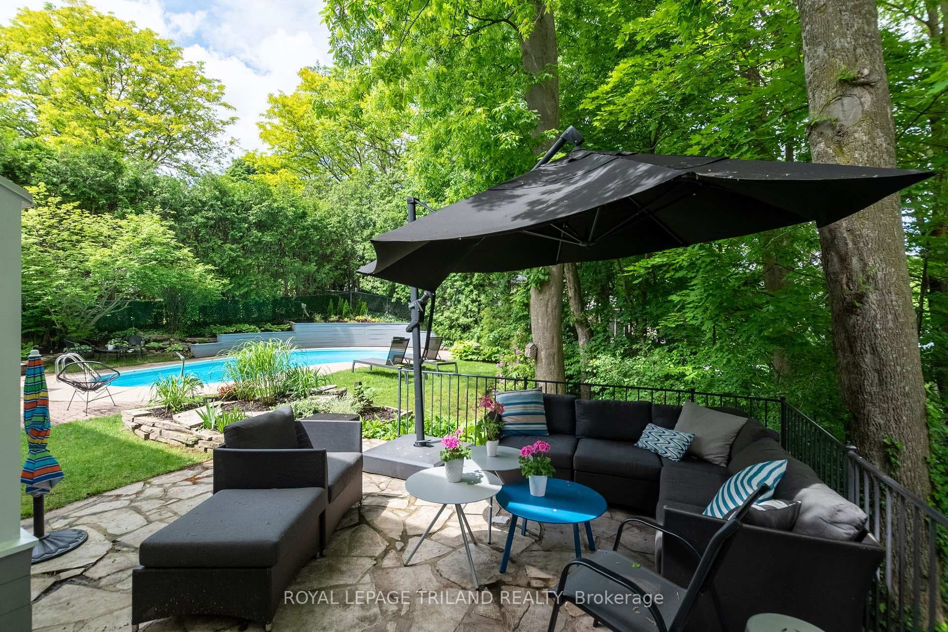 9 Scarlett Avenue photo 35
