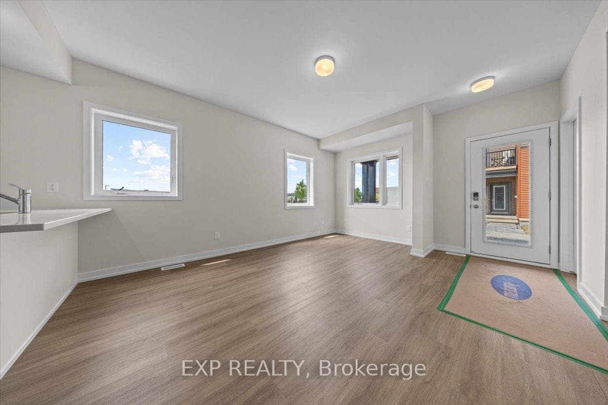Images provided are to showcase builder finishes.