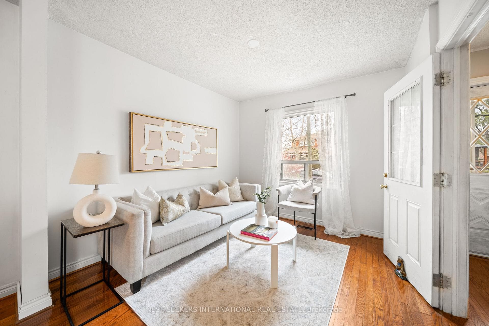 35 Cambrai Avenue photo 7
