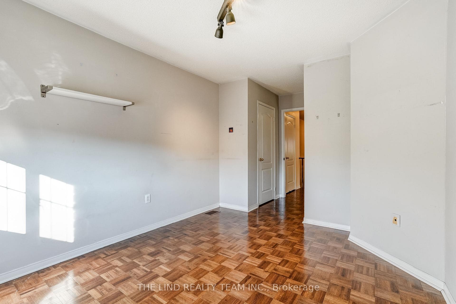 29 Tuscana Boulevard photo 25