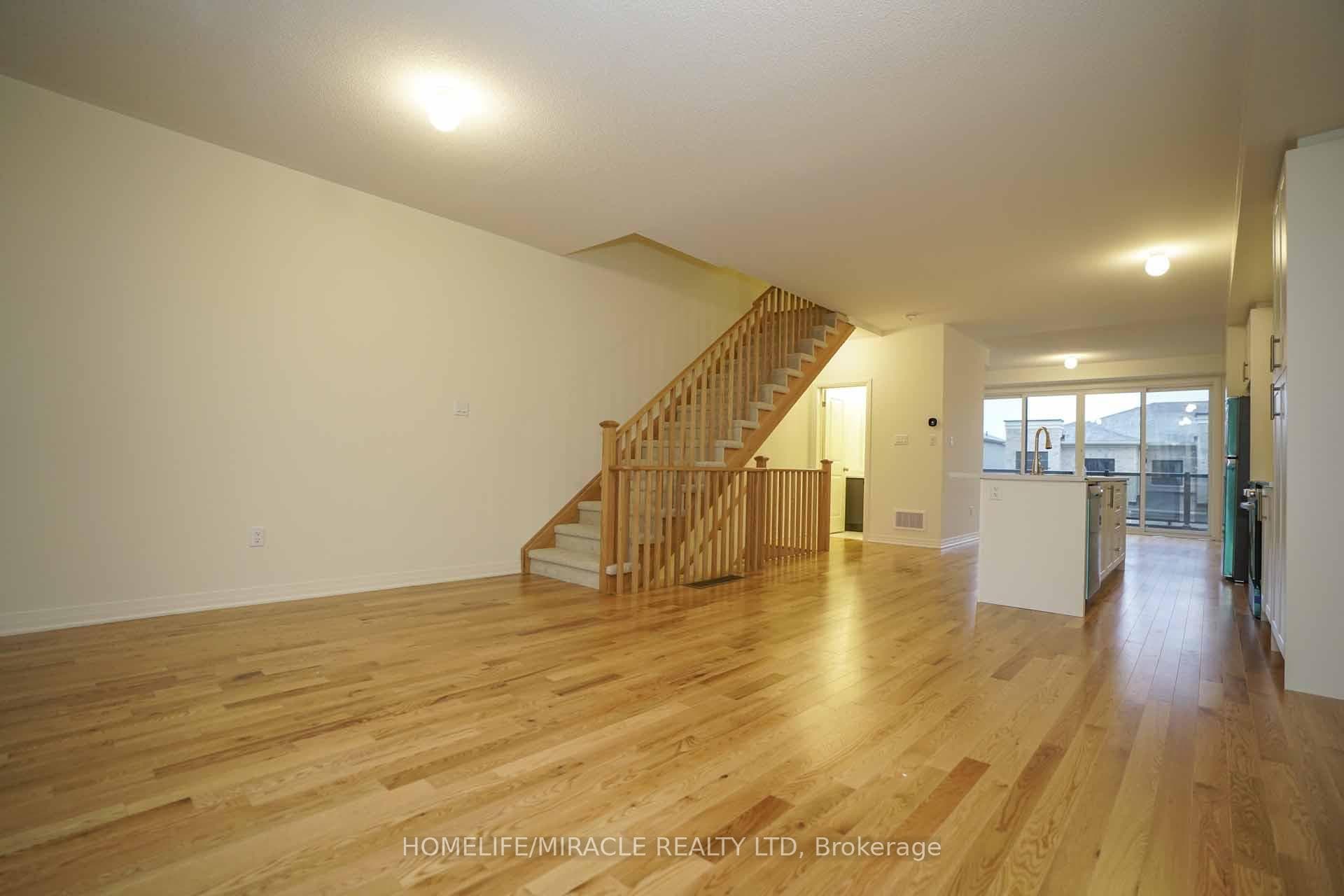 1561 Green Road photo 24