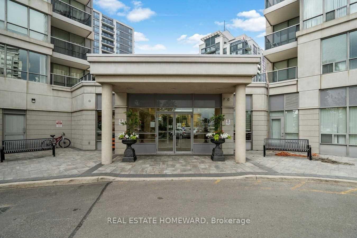 60 Disera Drive Unit 801 photo 4