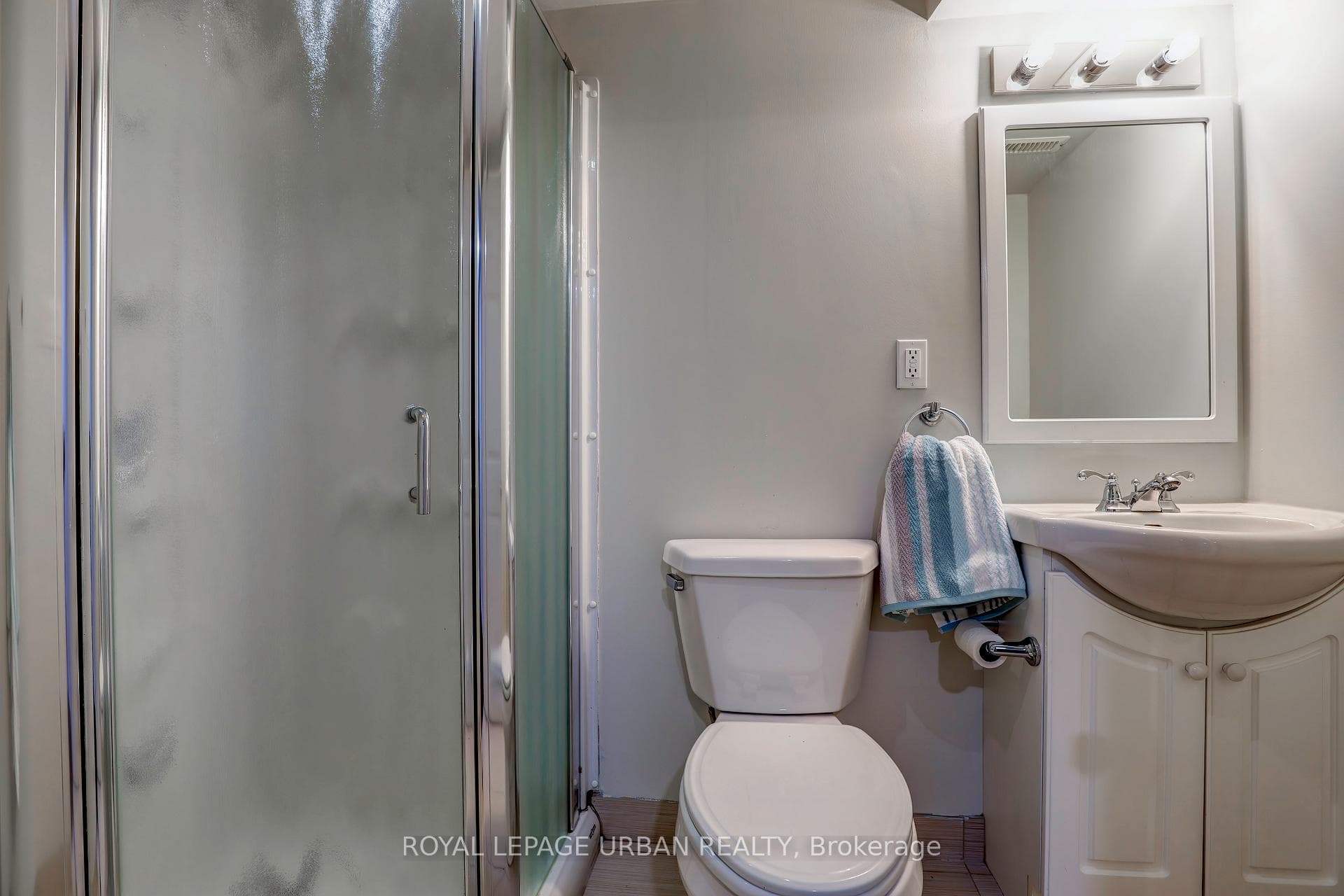 2 Ipswich Crescent photo 32