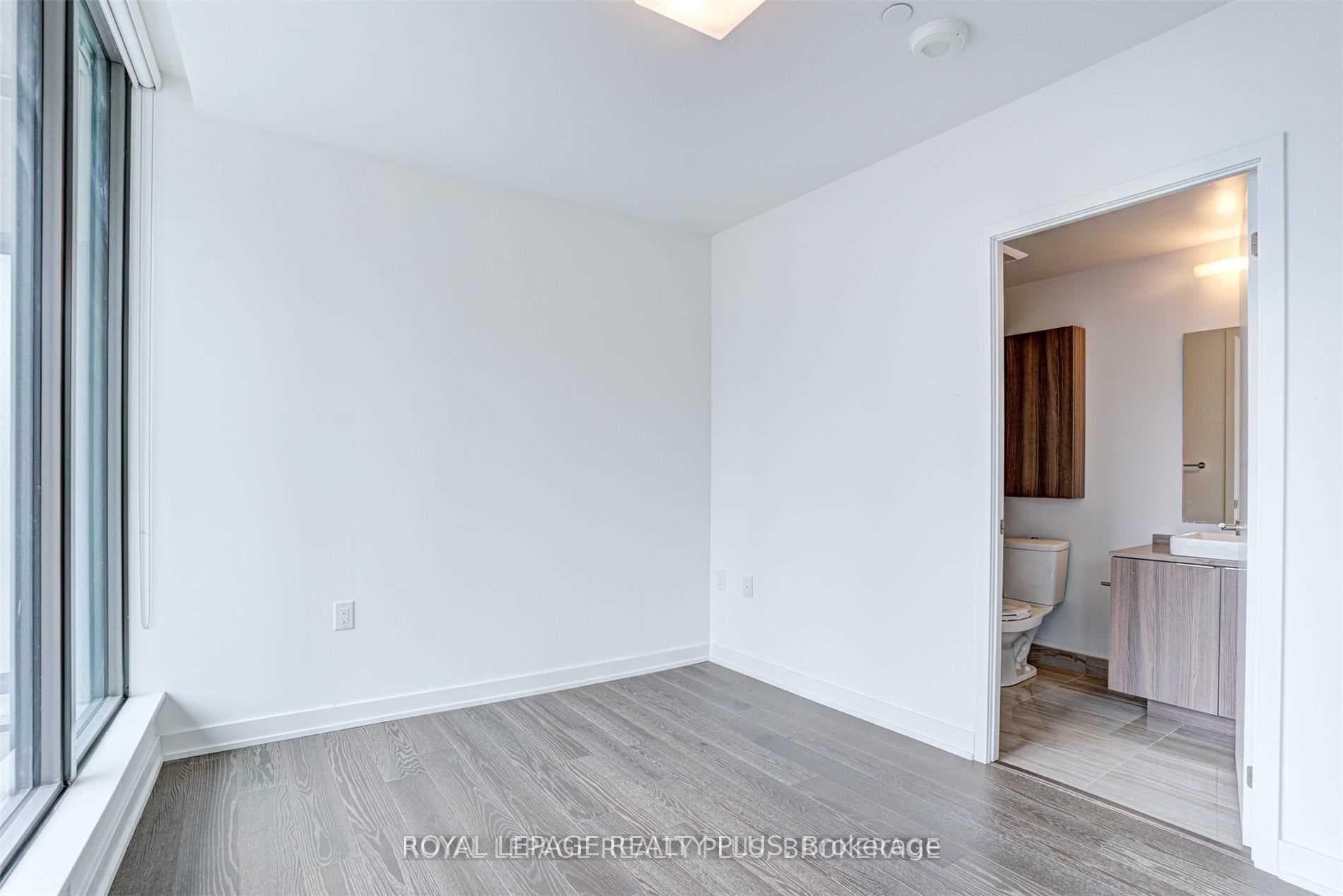11 Wellesley Street Unit 615 photo 21
