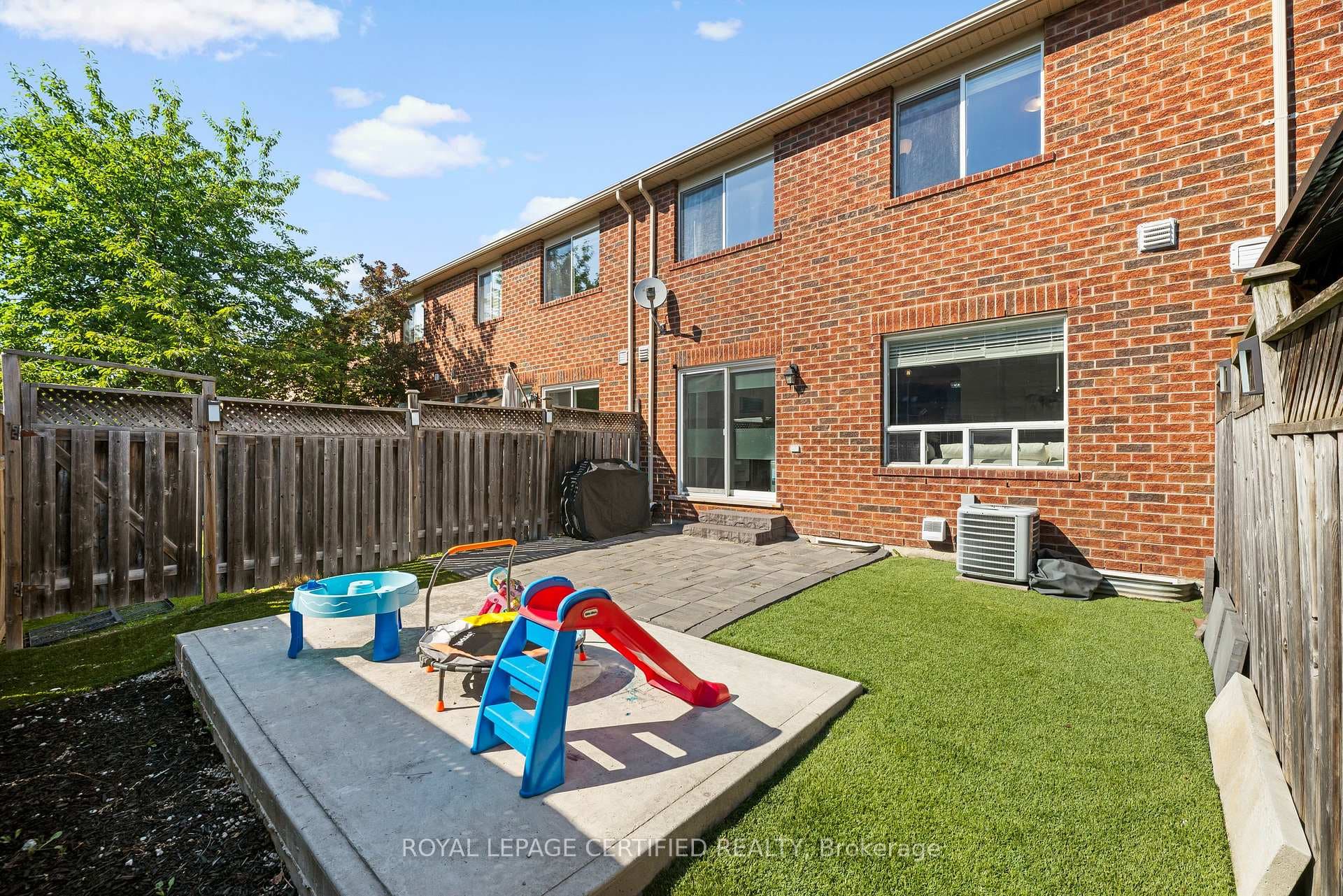 938 Burrows Gate photo 26