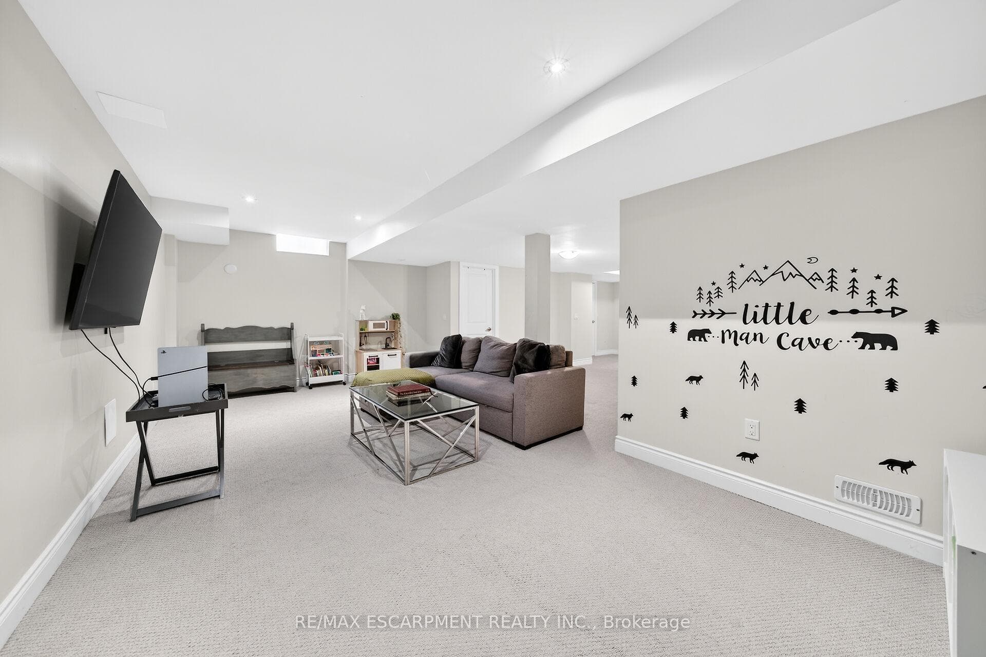 140 Robertson Road photo 39