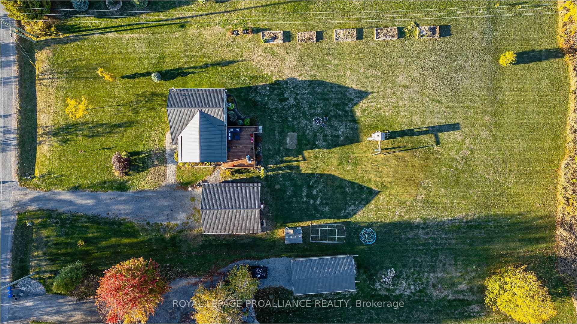 236 Roslin Road photo 49