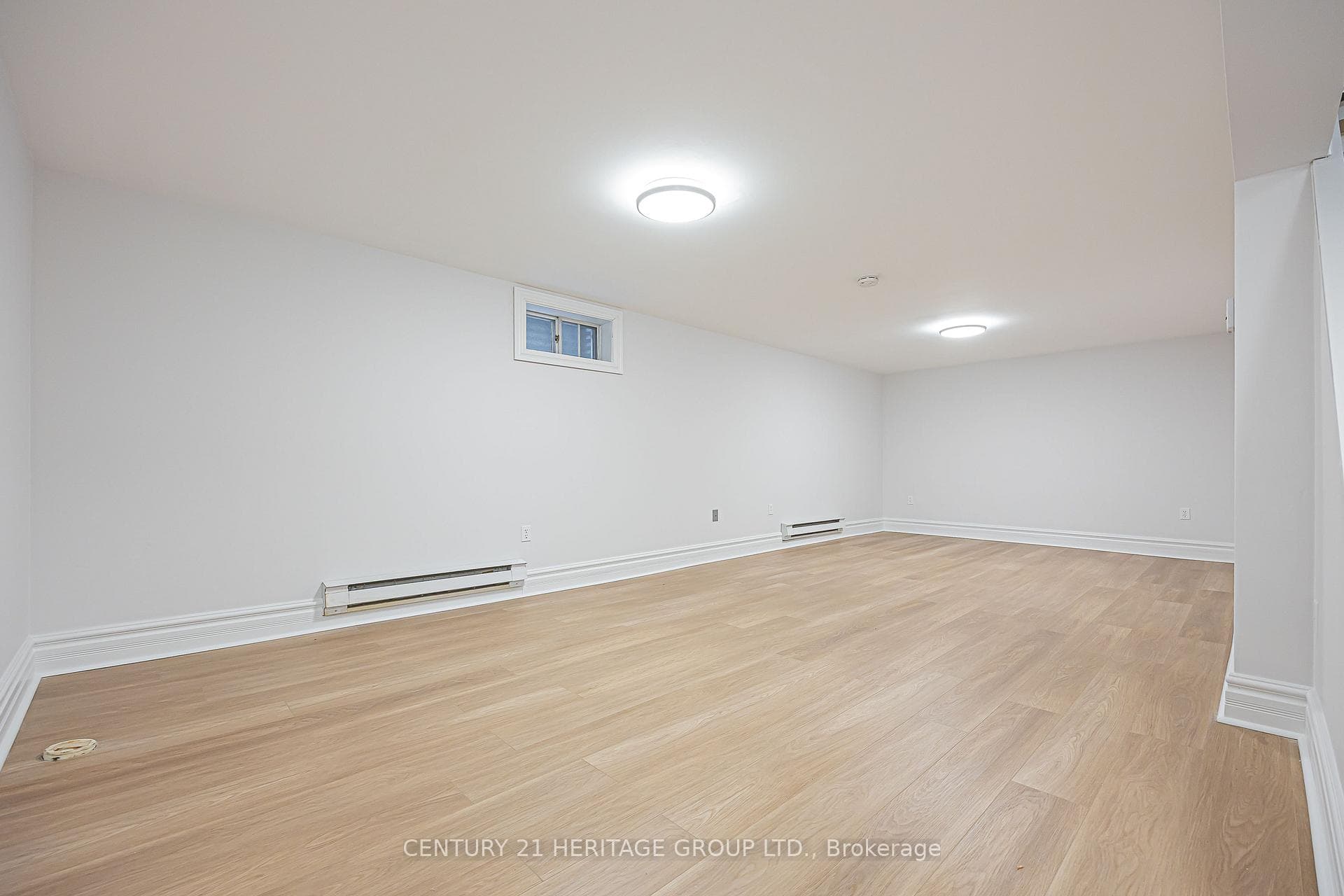 503 Sandford Street photo 16