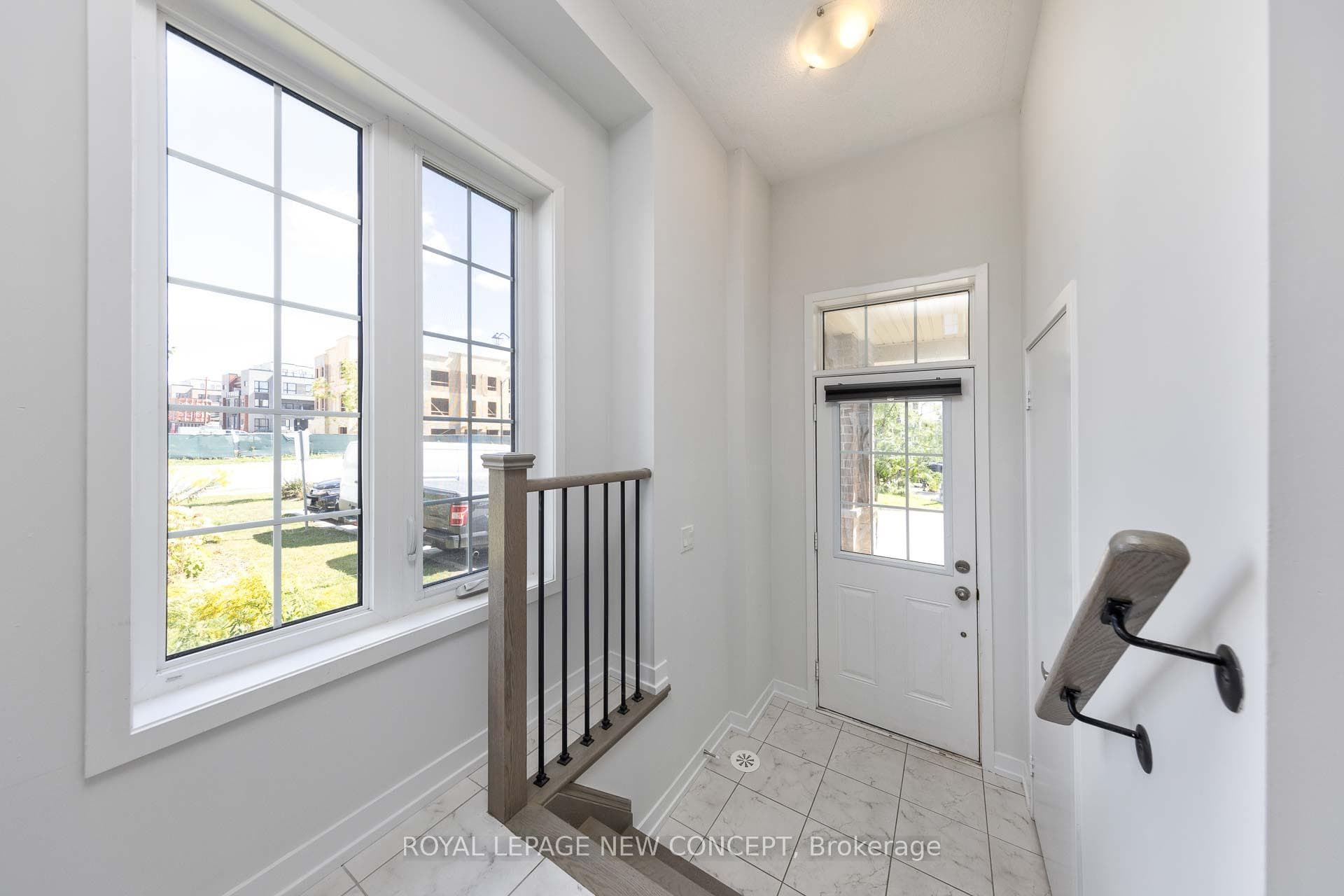 265 Harding Park Street photo 3