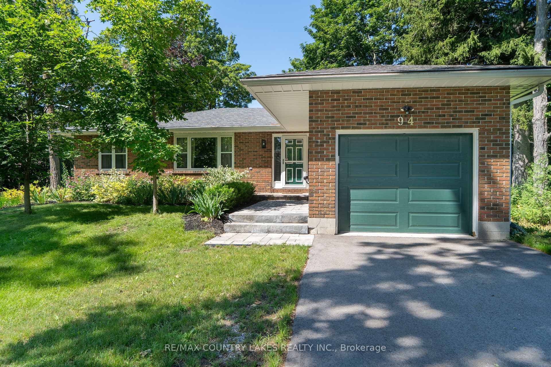 94 Laidlaw Street photo 29