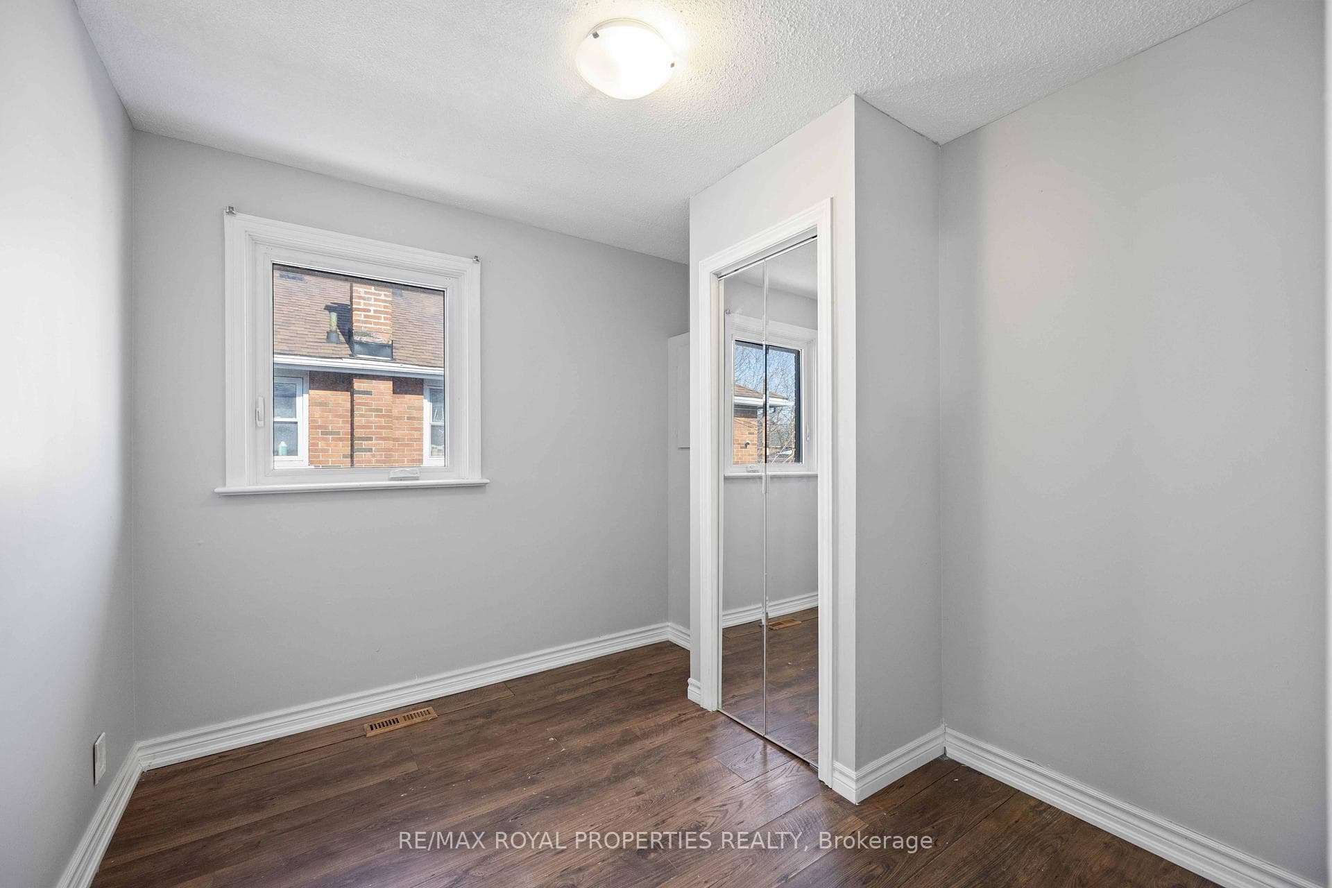 324 Cadillac Avenue Unit Main Fl photo 16