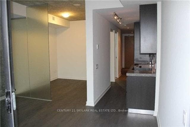 629 KING Street Unit 915 photo 11