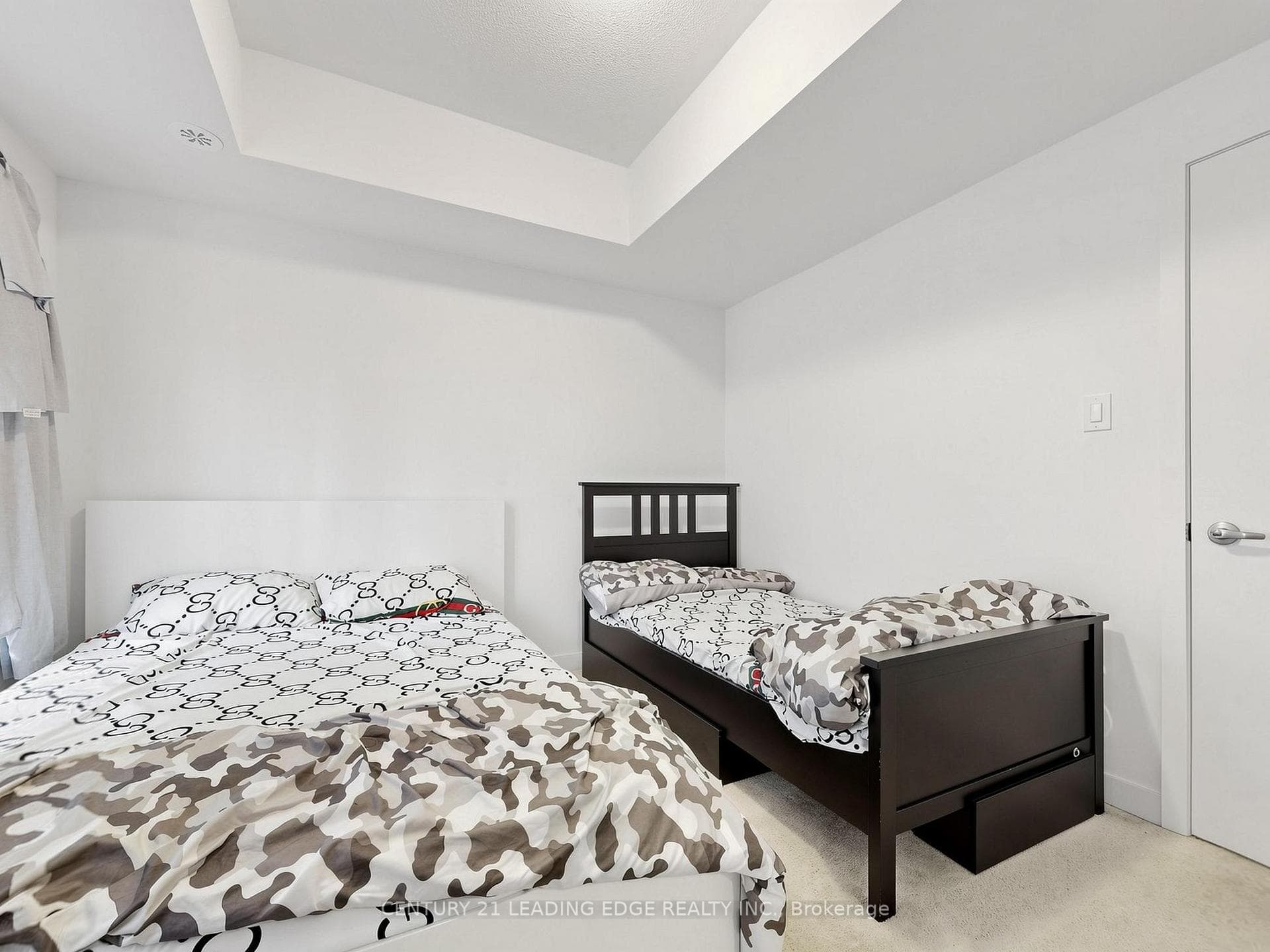 70 Orchid Place Drive Unit 14 photo 23