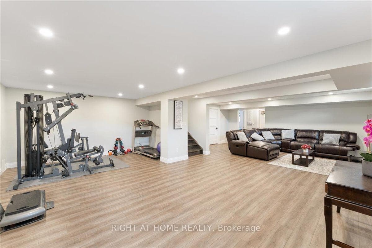 131 Ronnies Way photo 21