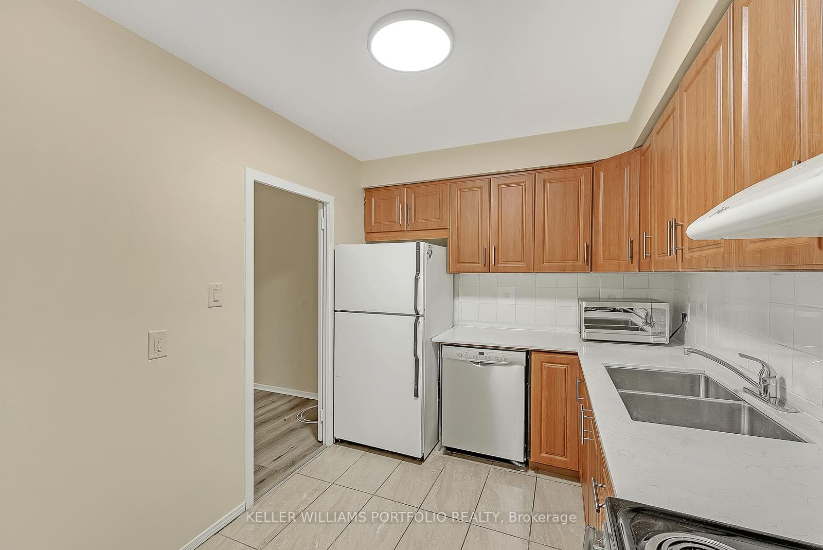 825 Kennedy Road Unit 204 photo 11