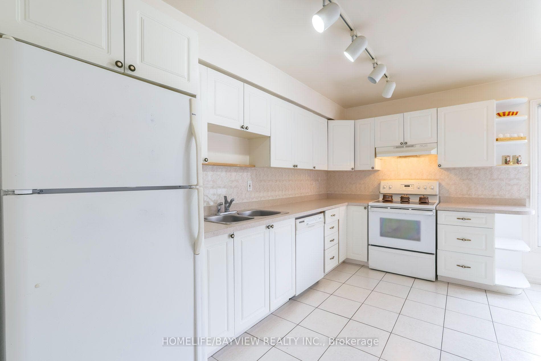 17 Stoneham Road photo 14